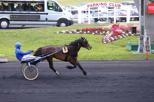 Photo d'arrivée de la course pmu PRIX DES PAYS NORDIQUES à PARIS-VINCENNES le Jeudi 23 février 2017