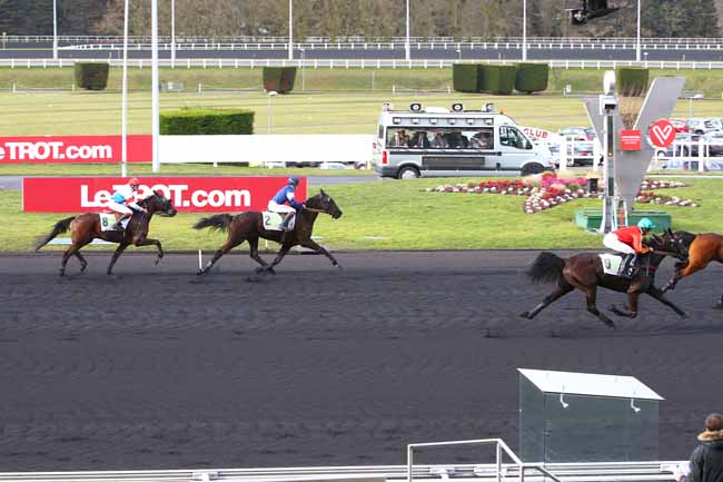 Photo d'arrivée de la course pmu PRIX DES ANDELYS à PARIS-VINCENNES le Jeudi 23 février 2017