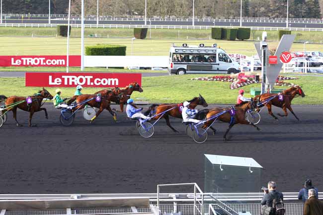 Photo d'arrivée de la course pmu PRIX DE GUISE à PARIS-VINCENNES le Jeudi 23 février 2017