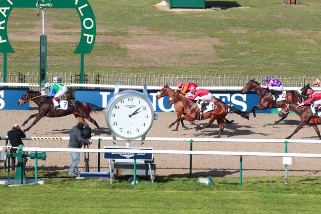 Photo d'arrivée de la course pmu PRIX DU BOIS DE PRECY à CHANTILLY le Vendredi 24 février 2017
