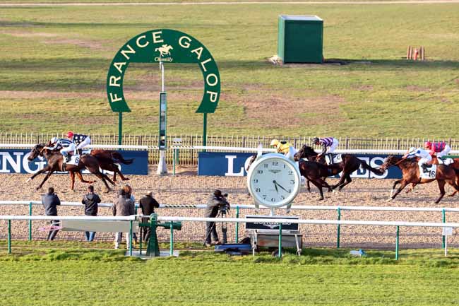 Photo d'arrivée de la course pmu PRIX DE VILLAINES-SOUS-BOIS à CHANTILLY le Vendredi 24 février 2017