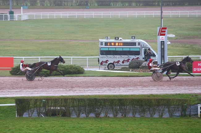Photo d'arrivée de la course pmu PRIX DE LURE à ENGHIEN le Mercredi 1 mars 2017