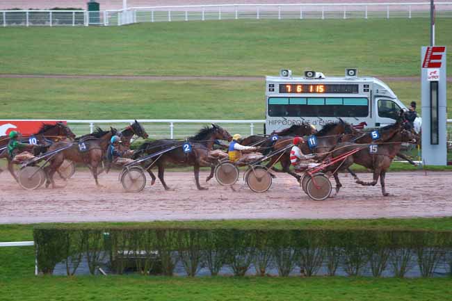 Photo d'arrivée de la course pmu PRIX DE MARENNES à ENGHIEN le Mercredi 1 mars 2017