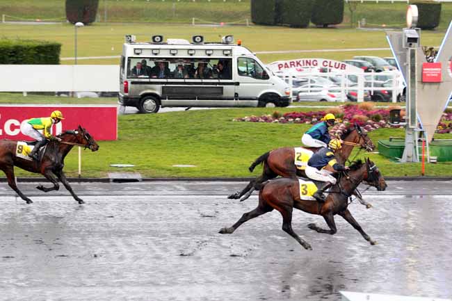 Photo d'arrivée de la course pmu PRIX HENRI DESMONTILS à PARIS-VINCENNES le Samedi 4 mars 2017