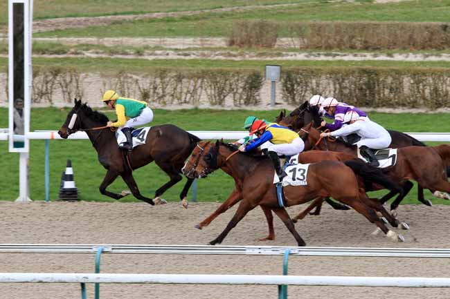 Photo d'arrivée de la course pmu PRIX DU MONT SAINT-LEGER à DEAUVILLE le Mardi 7 mars 2017