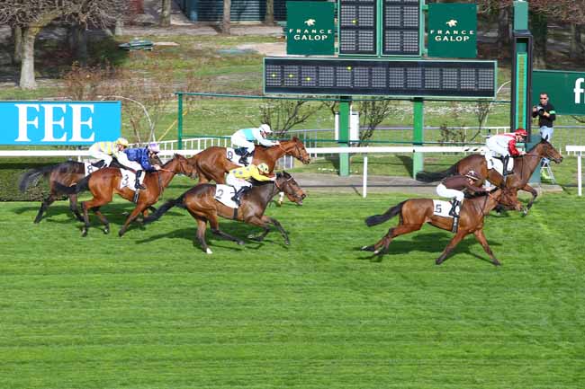 Photo d'arrivée de la course pmu PRIX ROSE DE MAI à SAINT-CLOUD le Samedi 11 mars 2017