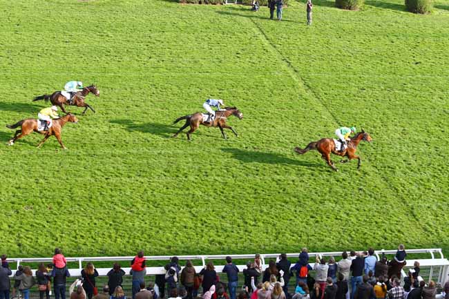 Photo d'arrivée de la course pmu PRIX HUBERT D'AILLIERES à AUTEUIL le Dimanche 12 mars 2017
