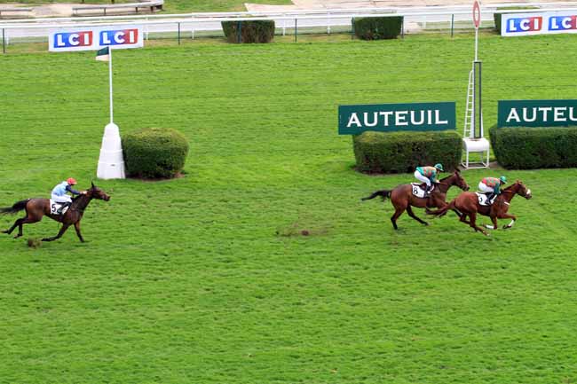 Photo d'arrivée de la course pmu PRIX DIDIER MESCAM à AUTEUIL le Samedi 18 mars 2017