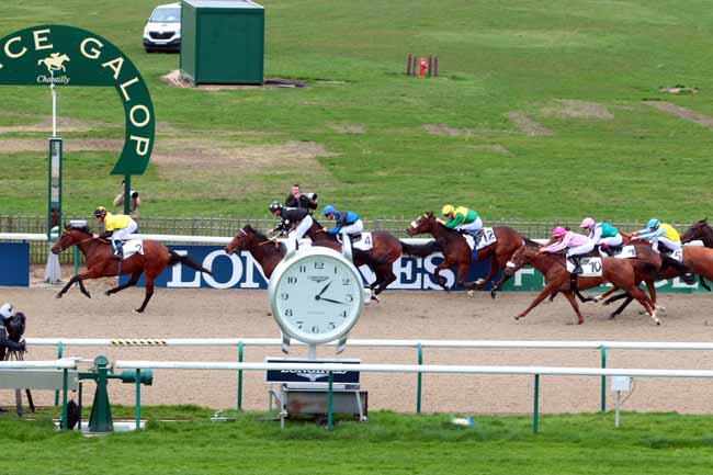 Photo d'arrivée de la course pmu PRIX DES PASSEES à CHANTILLY le Mardi 21 mars 2017
