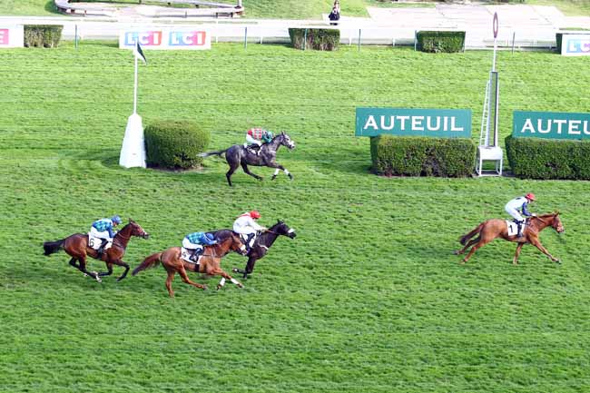 Photo d'arrivée de la course pmu PRIX LE TOUQUET à AUTEUIL le Dimanche 26 mars 2017