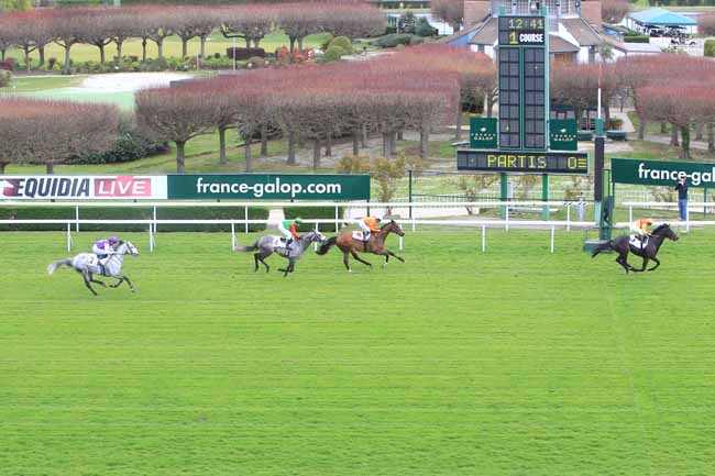 Photo d'arrivée de la course pmu PRIX DE MARNES-LA-COQUETTE à SAINT-CLOUD le Mardi 28 mars 2017