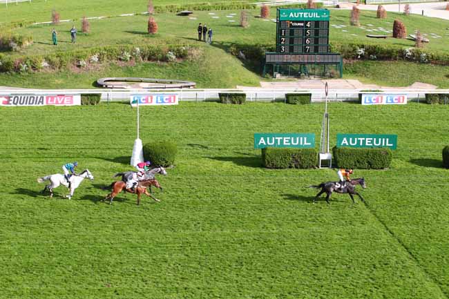 Photo d'arrivée de la course pmu PRIX AIR LANDAIS à AUTEUIL le Samedi 1 avril 2017
