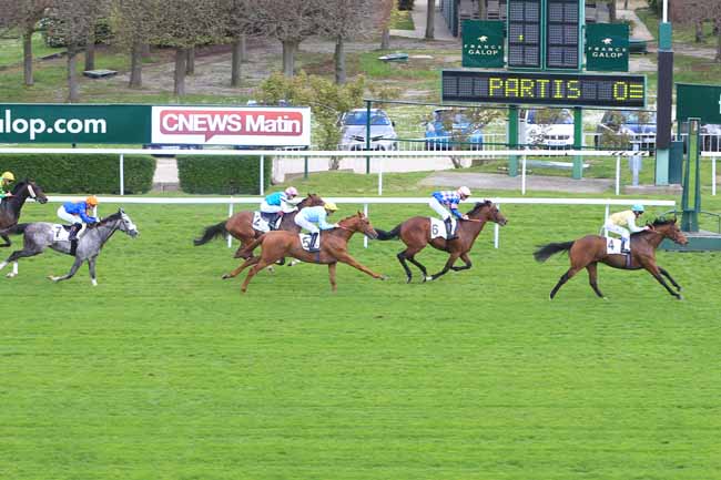 Photo d'arrivée de la course pmu PRIX TOURBILLON à SAINT-CLOUD le Dimanche 2 avril 2017