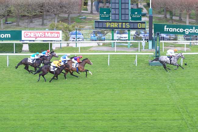 Photo d'arrivée de la course pmu PRIX EDMOND BLANC à SAINT-CLOUD le Dimanche 2 avril 2017