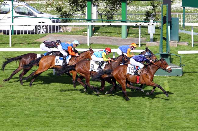 Photo d'arrivée de la course pmu PRIX DES ROUGES TERRES à SAINT-CLOUD le Jeudi 6 avril 2017
