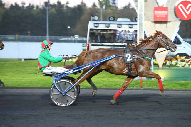 Photo d'arrivée de la course pmu PRIX GRATIA à PARIS-VINCENNES le Vendredi 7 avril 2017