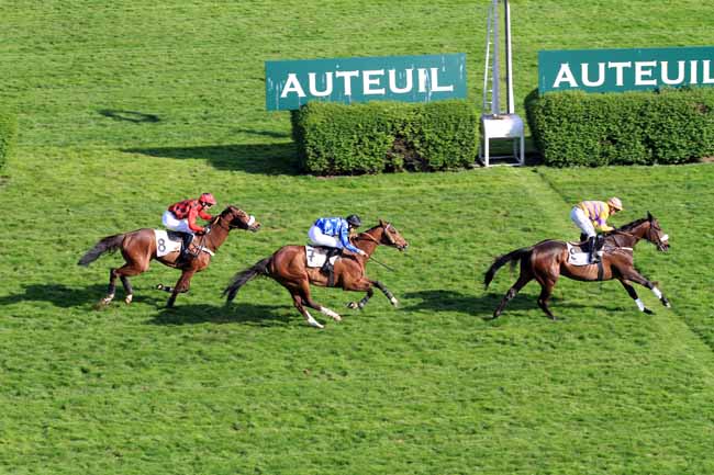 Photo d'arrivée de la course pmu PRIX DE SAUMUR à AUTEUIL le Samedi 8 avril 2017