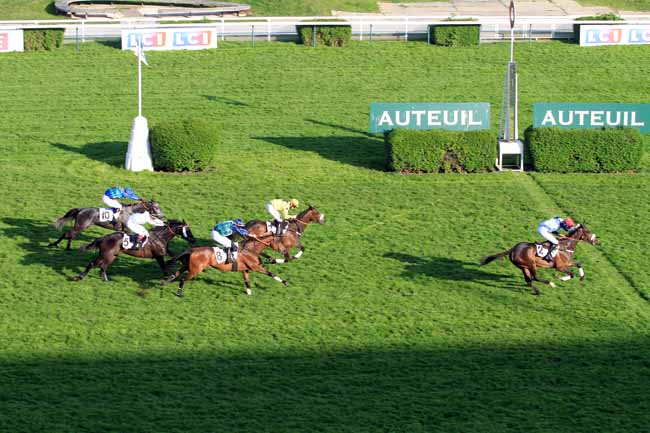 Photo d'arrivée de la course pmu PRIX MURAT à AUTEUIL le Samedi 8 avril 2017