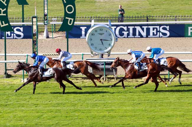 Photo d'arrivée de la course pmu PRIX D'HARCOURT à CHANTILLY le Dimanche 9 avril 2017