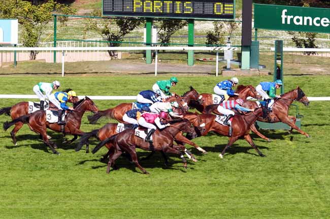 Photo d'arrivée de la course pmu PRIX D'ENGHIEN à SAINT-CLOUD le Mardi 11 avril 2017