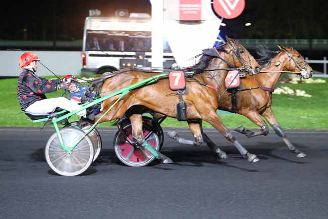 Photo d'arrivée de la course pmu PRIX ATLAS à PARIS-VINCENNES le Mardi 11 avril 2017