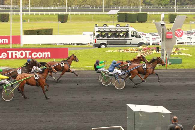 Photo d'arrivée de la course pmu PRIX DE LA LORRAINE à PARIS-VINCENNES le Samedi 15 avril 2017