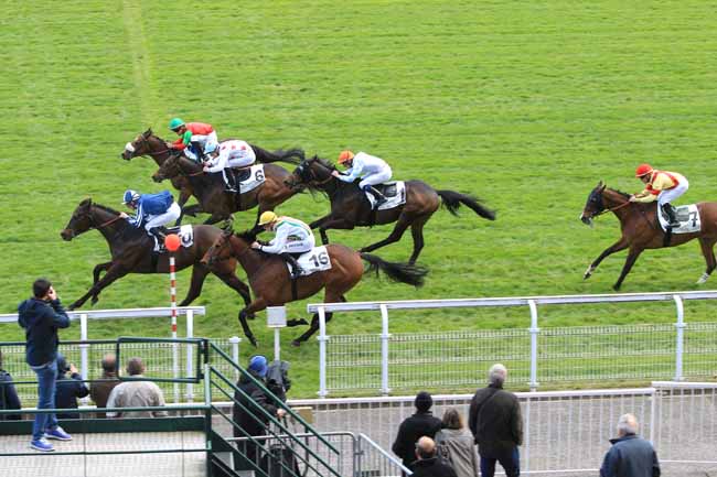 Photo d'arrivée de la course pmu PRIX DE CHATEAUNEUF à MAISONS-LAFFITTE le Mardi 18 avril 2017