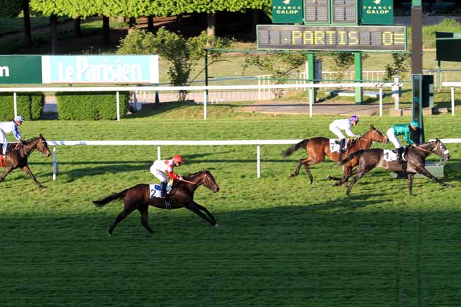Photo d'arrivée de la course pmu PRIX CAPPIELLO à SAINT-CLOUD le Mercredi 19 avril 2017