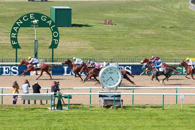 Photo d'arrivée de la course pmu PRIX RETZ à CHANTILLY le Jeudi 20 avril 2017