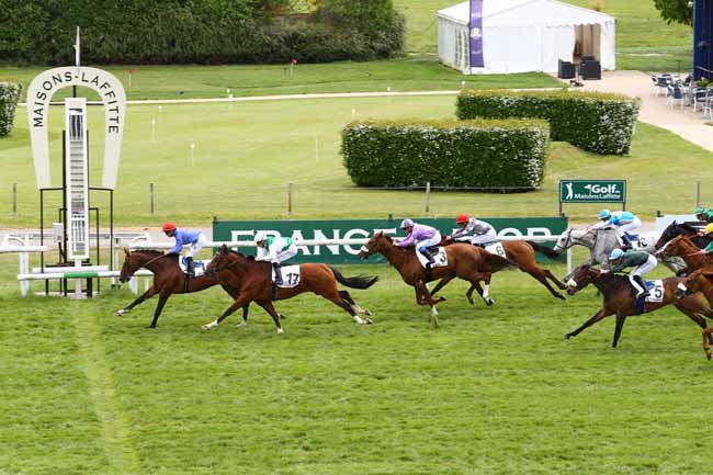 Photo d'arrivée de la course pmu PRIX D'AUXERRE à MAISONS-LAFFITTE le Mardi 25 avril 2017