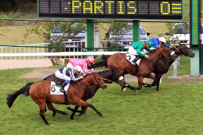 Photo d'arrivée de la course pmu PRIX GANAY à SAINT-CLOUD le Lundi 1 mai 2017