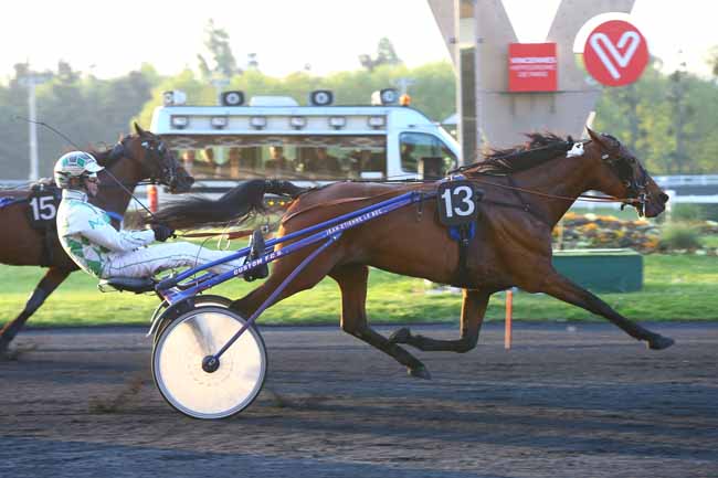 Photo d'arrivée de la course pmu PRIX BETTINA à PARIS-VINCENNES le Vendredi 5 mai 2017
