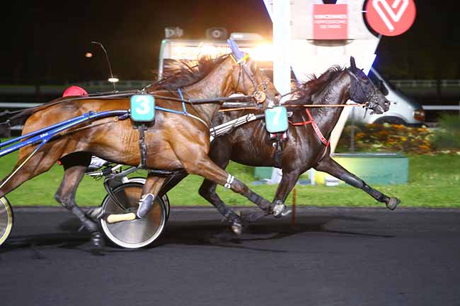 Photo d'arrivée de la course pmu PRIX GLAUKE à PARIS-VINCENNES le Vendredi 5 mai 2017