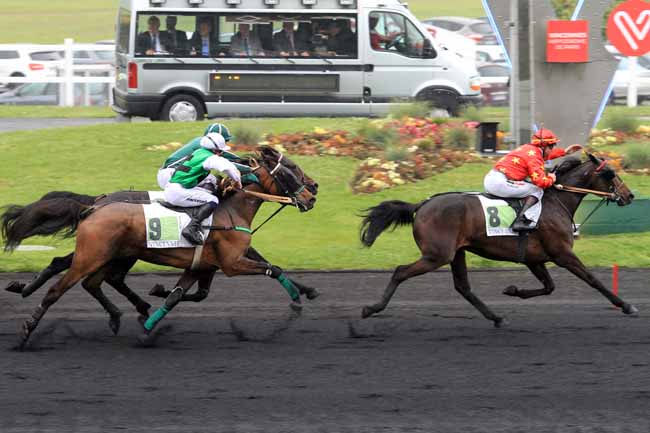 Photo d'arrivée de la course pmu PRIX JEAN GAUVREAU à PARIS-VINCENNES le Samedi 6 mai 2017