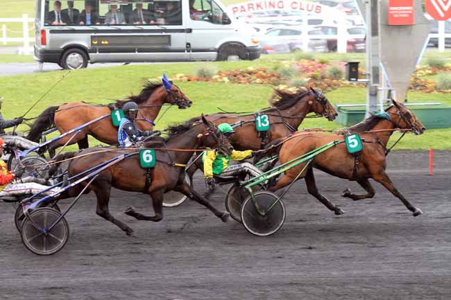 Photo d'arrivée de la course pmu PRIX DU ROUERGUE à PARIS-VINCENNES le Samedi 6 mai 2017