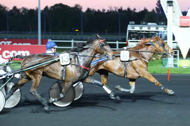 Photo d'arrivée de la course pmu PRIX HAPATIA à PARIS-VINCENNES le Mardi 9 mai 2017