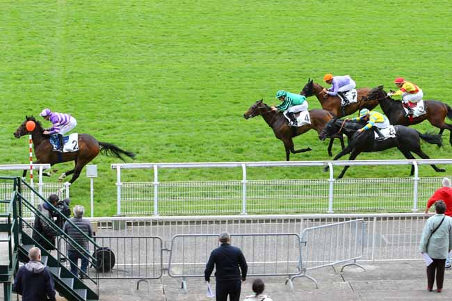 Photo d'arrivée de la course pmu PRIX DE LA PLACE MARINE à MAISONS-LAFFITTE le Jeudi 11 mai 2017