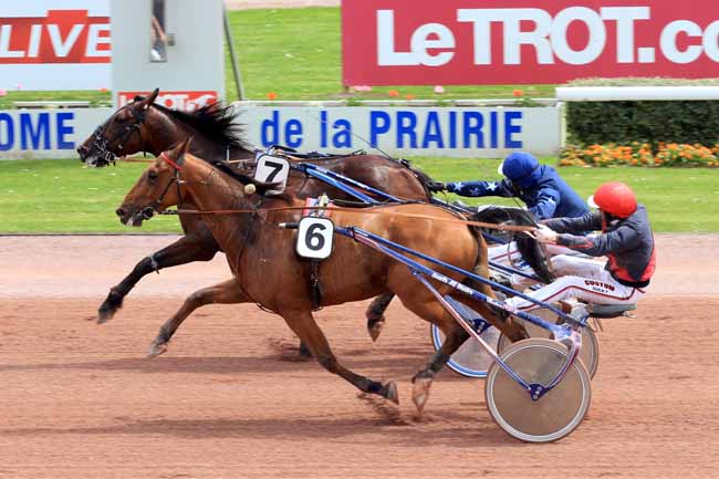 Photo d'arrivée de la course pmu PRIX DES DUCS DE NORMANDIE à CAEN le Mercredi 17 mai 2017