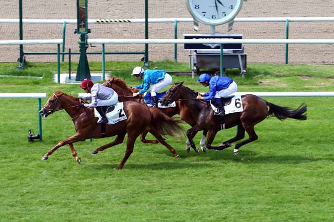 Photo d'arrivée de la course pmu PRIX D'ISPAHAN à CHANTILLY le Dimanche 28 mai 2017
