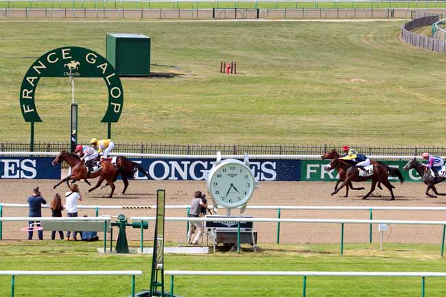Photo d'arrivée de la course pmu PRIX DES SORBIERS à CHANTILLY le Mercredi 31 mai 2017