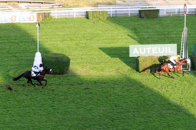 Photo d'arrivée de la course pmu PRIX SAMOUR à AUTEUIL le Mercredi 31 mai 2017