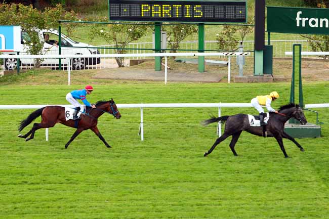 Photo d'arrivée de la course pmu PRIX DE LA BOETIE à SAINT-CLOUD le Vendredi 2 juin 2017