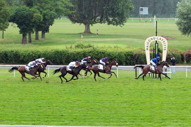 Photo d'arrivée de la course pmu PRIX DES FEUILLANTINES à MAISONS-LAFFITTE le Samedi 3 juin 2017