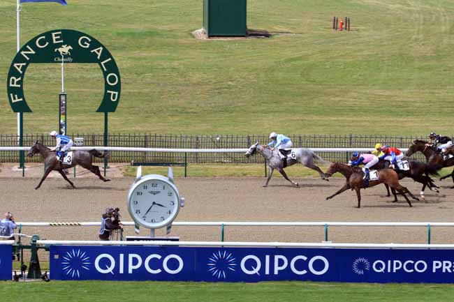 Photo d'arrivée de la course pmu PRIX DES HAUTS DE FRANCE à CHANTILLY le Dimanche 4 juin 2017