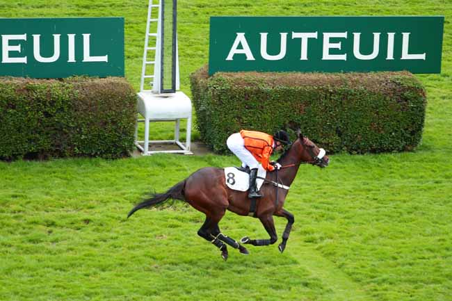 Photo d'arrivée de la course pmu PRIX LINDOR à AUTEUIL le Lundi 5 juin 2017