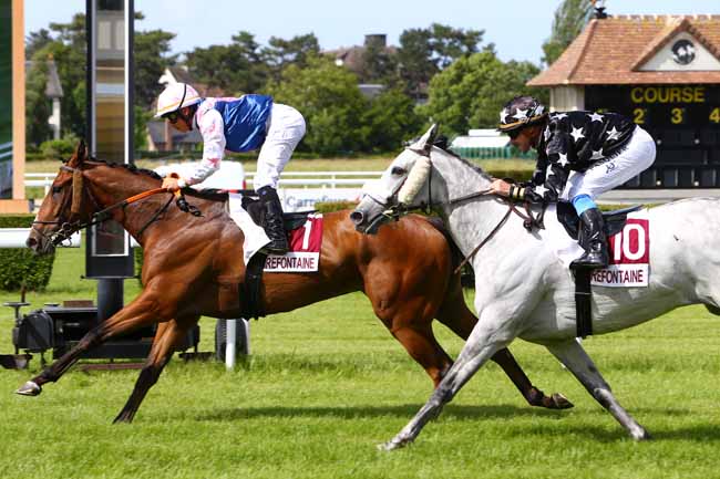 Photo d'arrivée de la course pmu PRIX DE SAINT-LEGER DUBOSQ à CLAIREFONTAINE le Mercredi 7 juin 2017