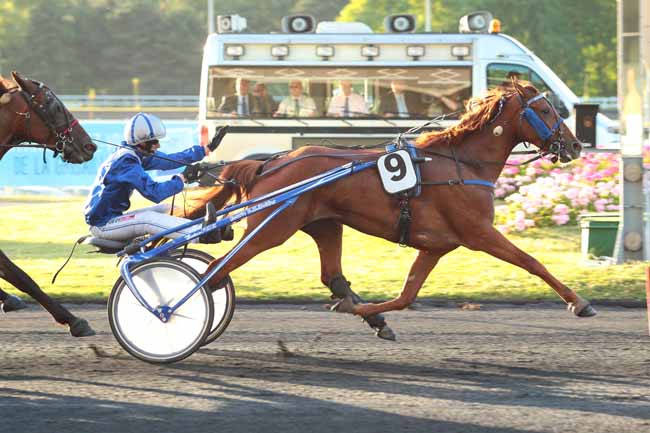 Photo d'arrivée de la course pmu PRIX MIMAS à PARIS-VINCENNES le Vendredi 9 juin 2017