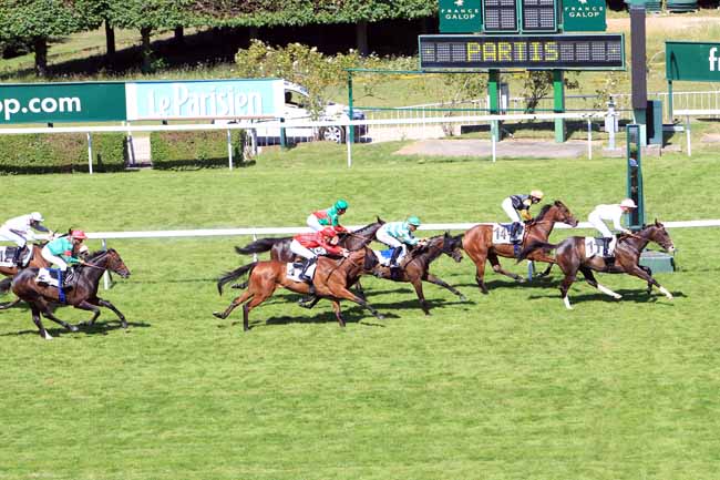 Photo d'arrivée de la course pmu PRIX DE COURTEILLES à SAINT-CLOUD le Jeudi 15 juin 2017