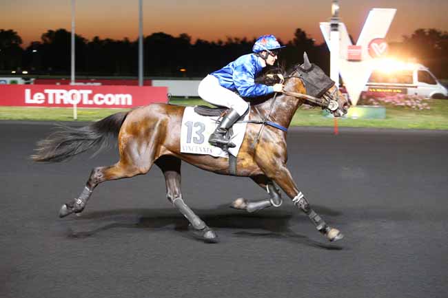 Photo d'arrivée de la course pmu PRIX PARIANA à PARIS-VINCENNES le Vendredi 16 juin 2017