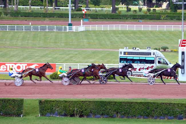 Photo d'arrivée de la course pmu PRIX DE NEW YORK à ENGHIEN le Samedi 17 juin 2017